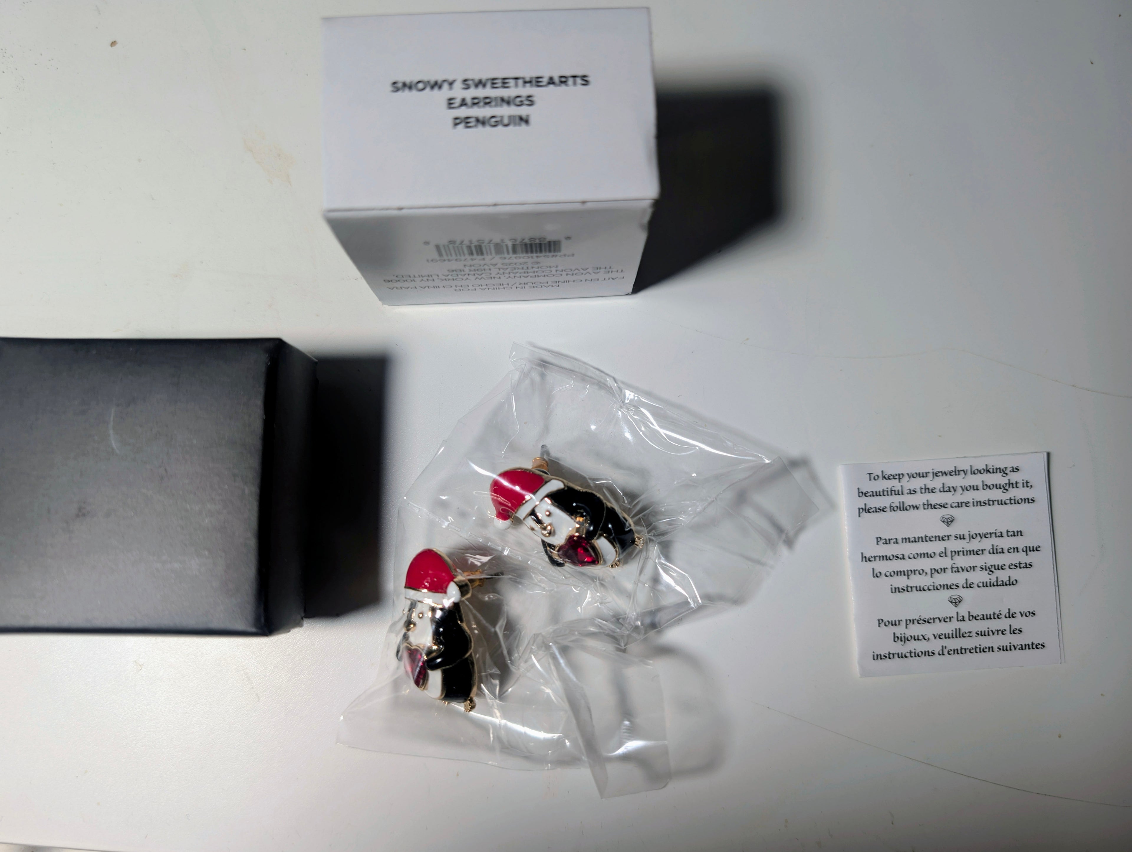 Snowy Sweethearts Earrings - Penguin