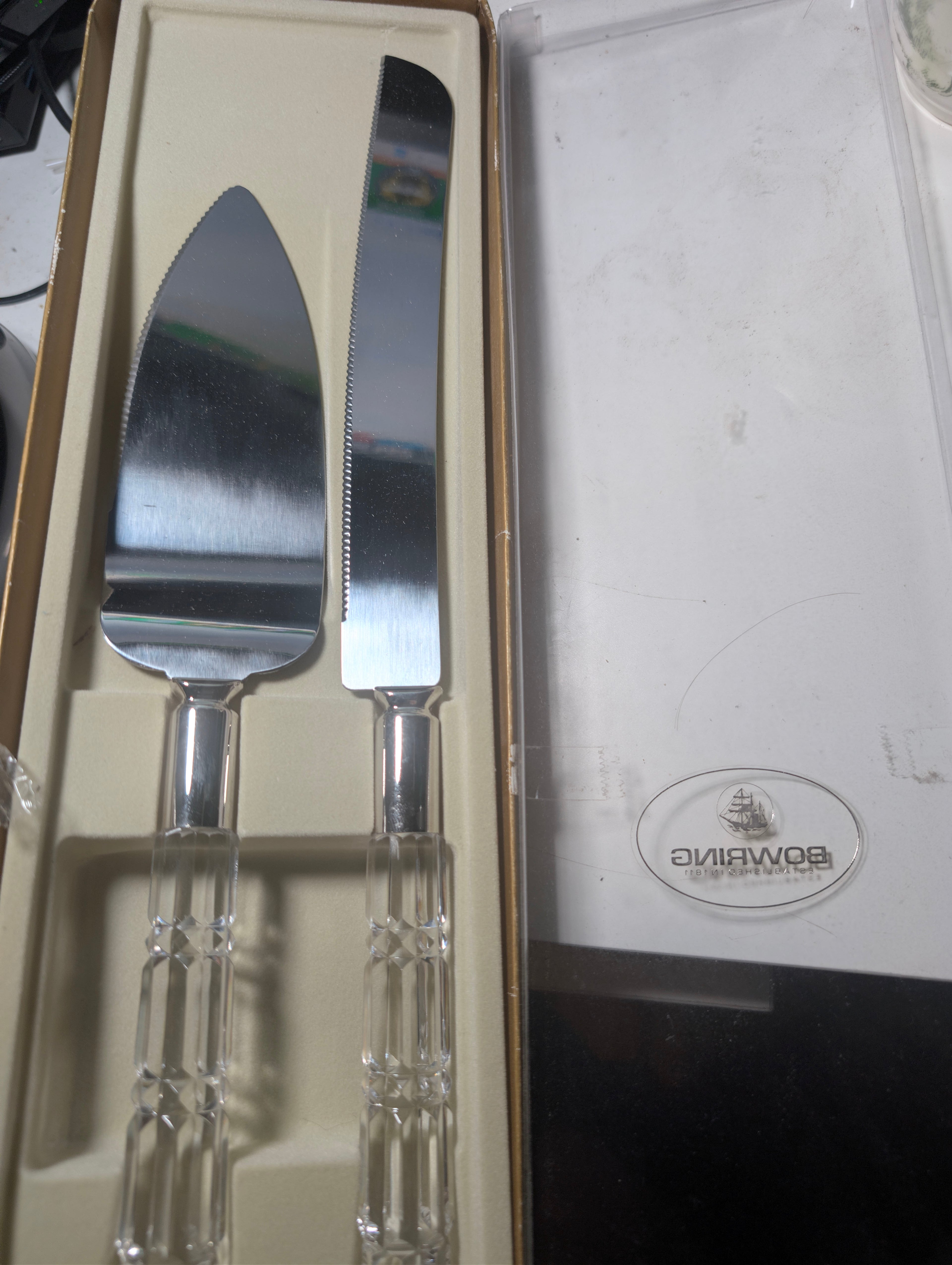 Bowring 2 Piece Cake Set