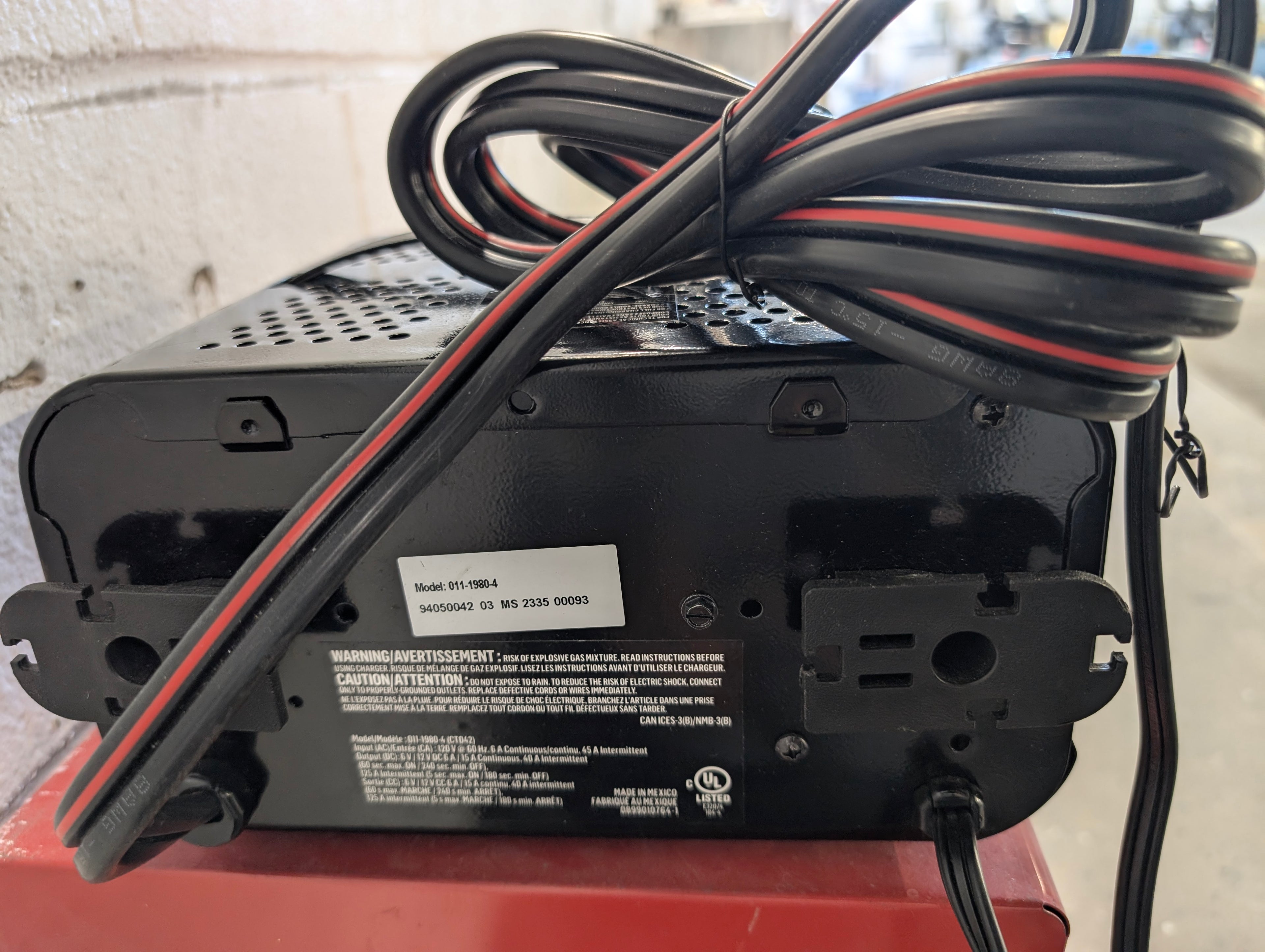 MotoMaster Eliminator Workshop Series Smart Battery Charger