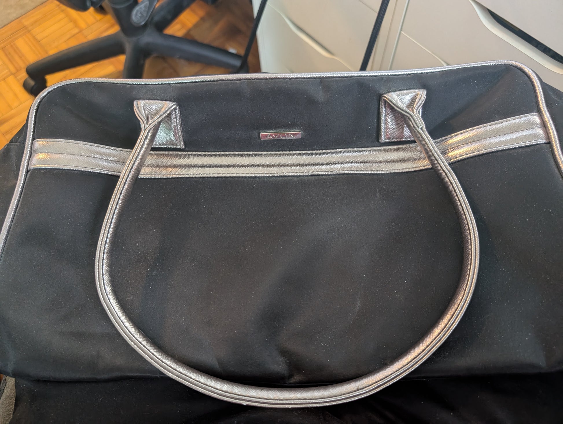 Avon Carrying bag