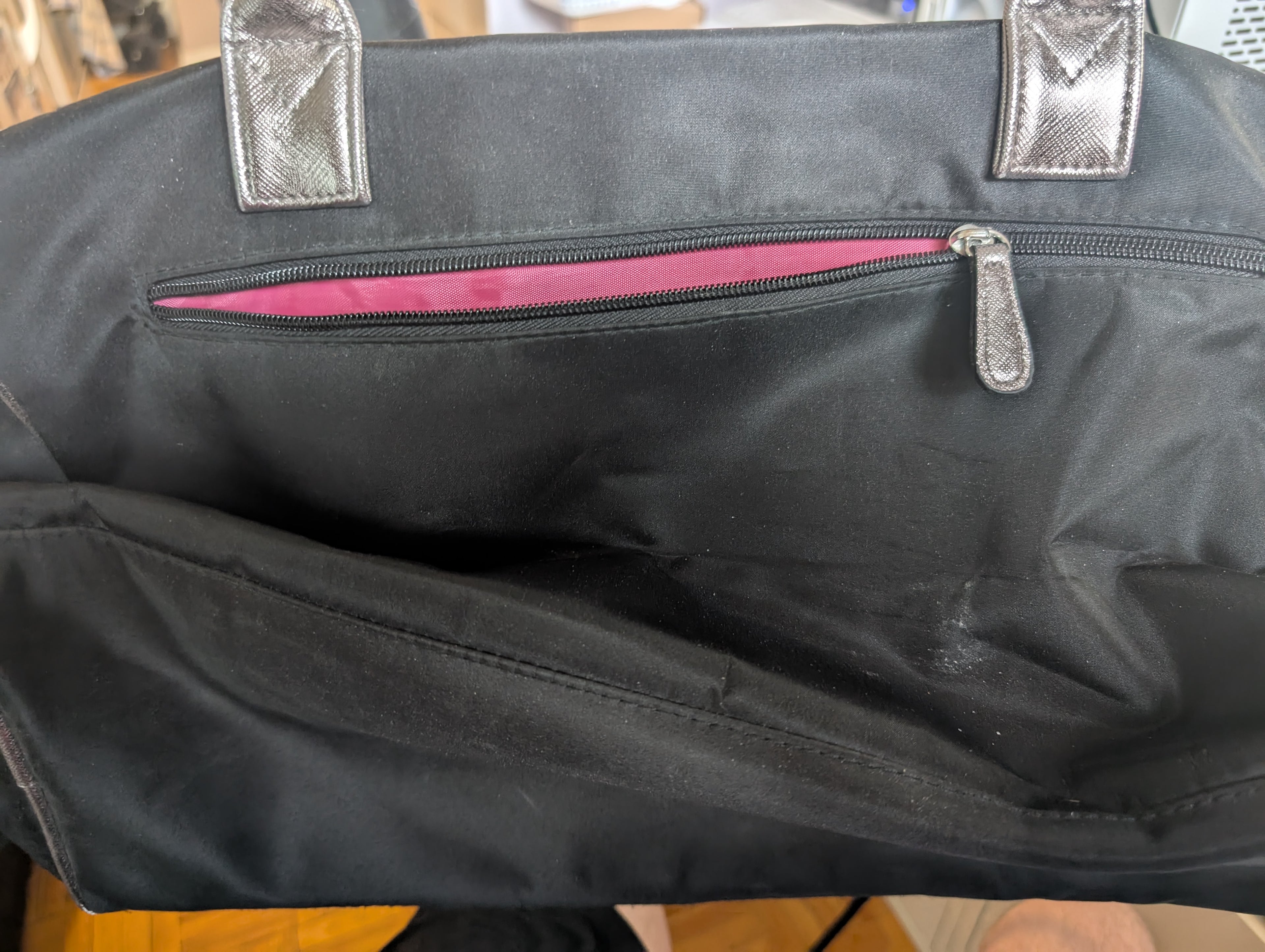 Avon Carrying bag